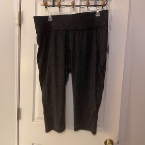 Lane Bryant Livi Active Wicking Capri Legging 22/24